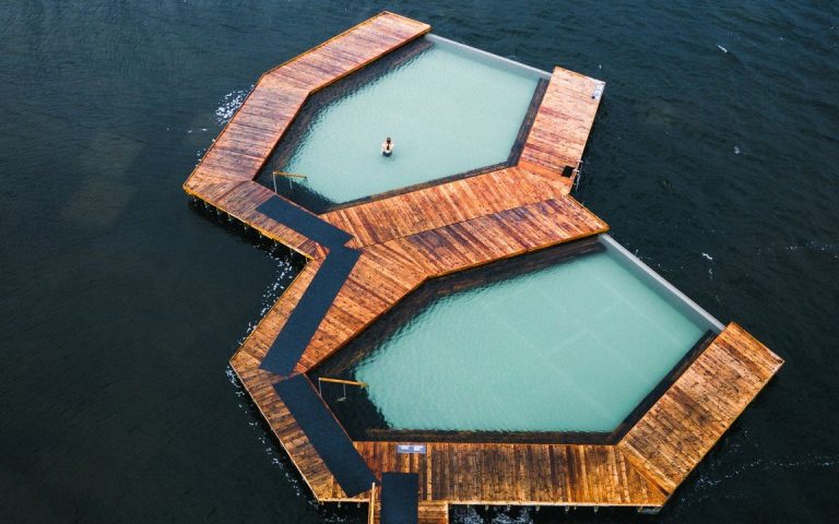 Admittance to Vök geothermal baths